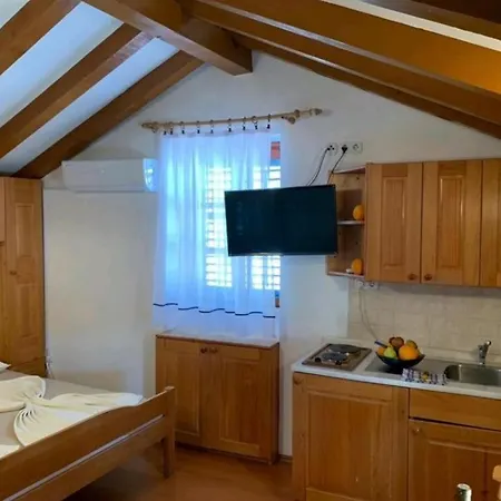 Lovely Mali Raj Feriehus Vrsar