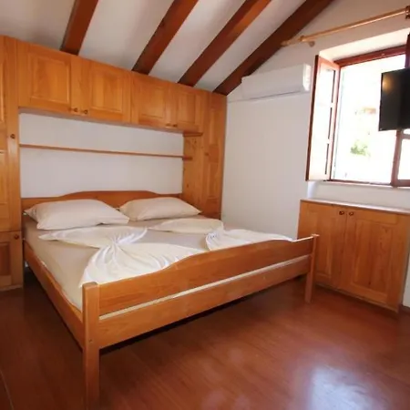 Feriehus Lovely Mali Raj Vrsar