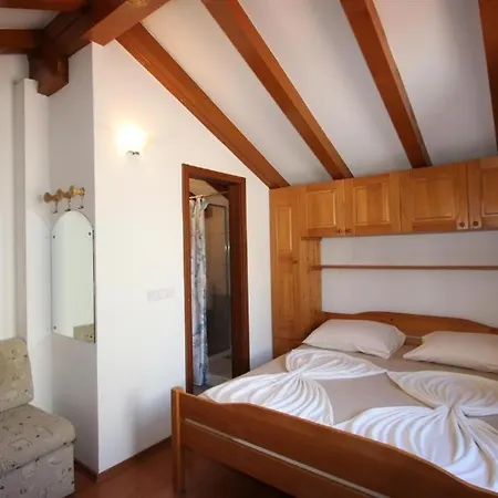 Feriehus Lovely Mali Raj