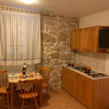 Feriehus Lovely Mali Raj *