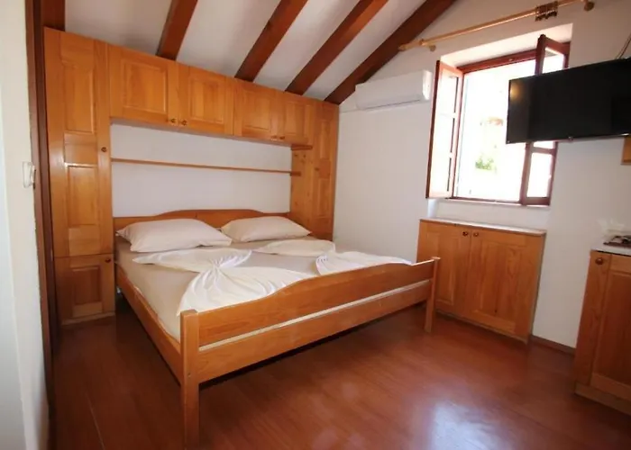 펜션 Lovely Mali Raj 브르사르